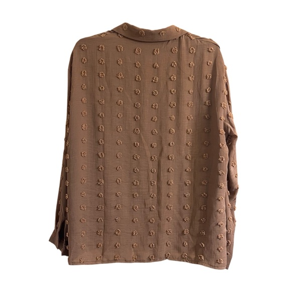 Pompom design button down blouse - Picture 4 of 10